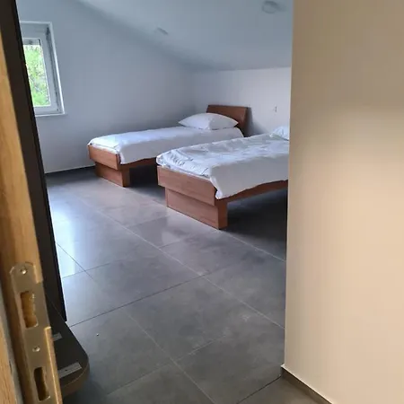 Gostisce Pri Rudiju Salovci