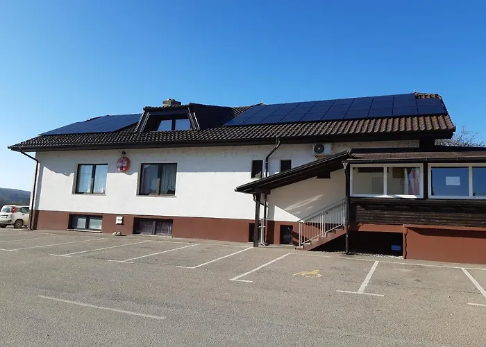 Gostisce Pri Rudiju 3*